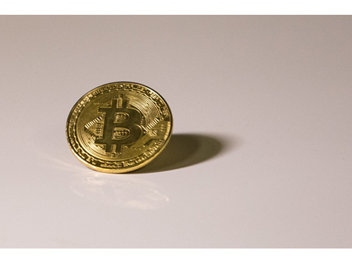 Bitkoinas pasiekė naujas rekordines aukštumas – 72,7 tūkst. JAV dolerių